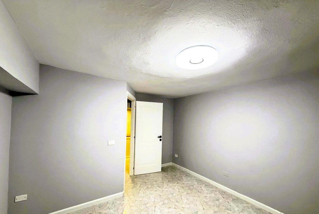 AMBIENTE PER UFFICI VICINO A PIAZZA SKENDERBEJ!