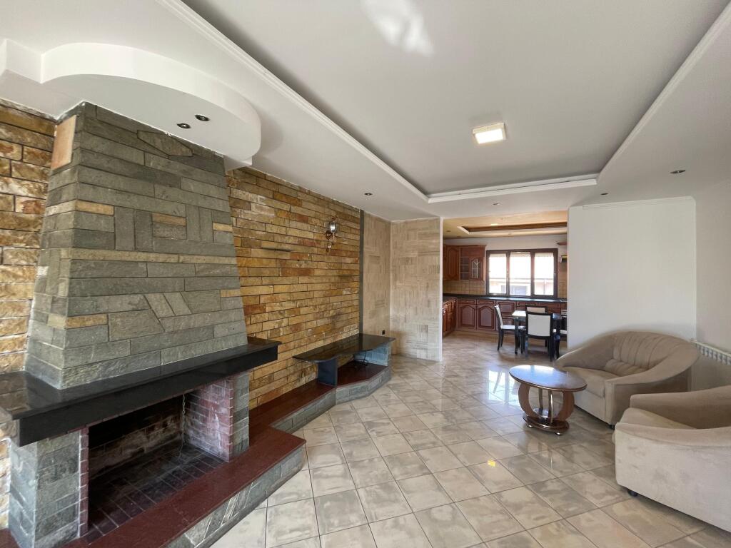 Appartamento 3+1+2 in affitto in Via Mihal Grameno