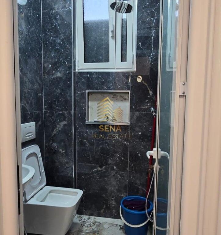 Shitet, Apartament 2+1+2tualete+Blk, Stacioni i Trenit, 218.000 Euro