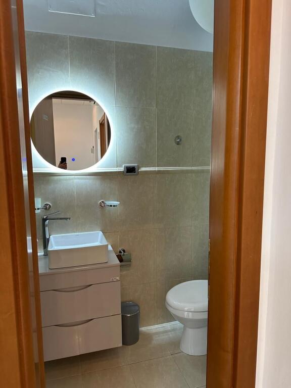 Ambient Zyre me Qira ne Bllok