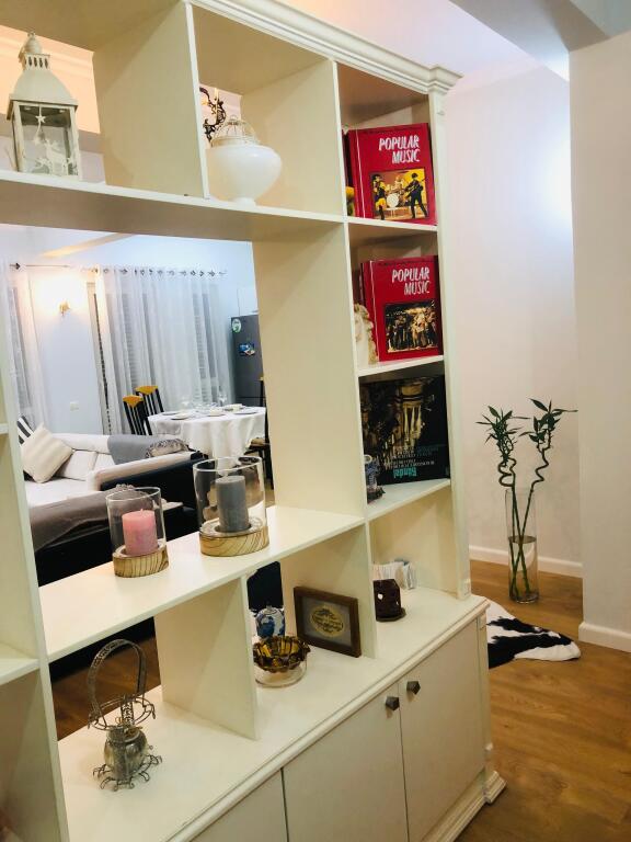 Apartament me Qira tek Rr. Durrsit