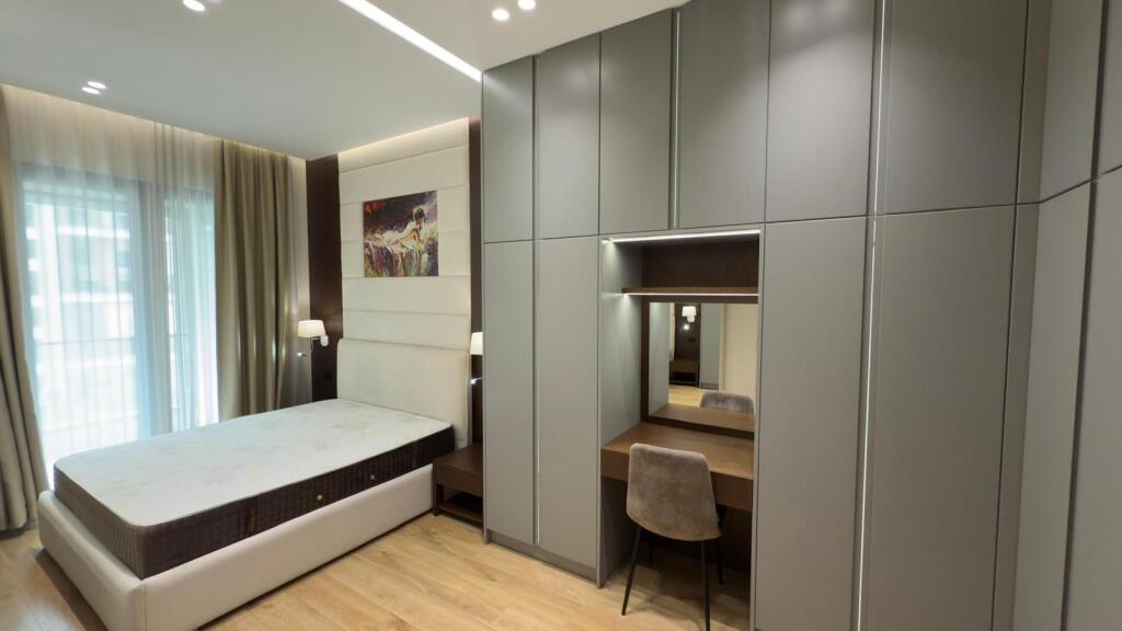 Apartament 1+1 per qira tek Square 21.