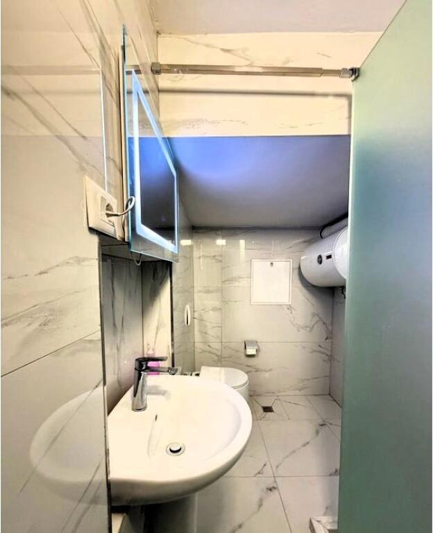 AMBIENTE PER UFFICI VICINO A PIAZZA SKENDERBEJ!