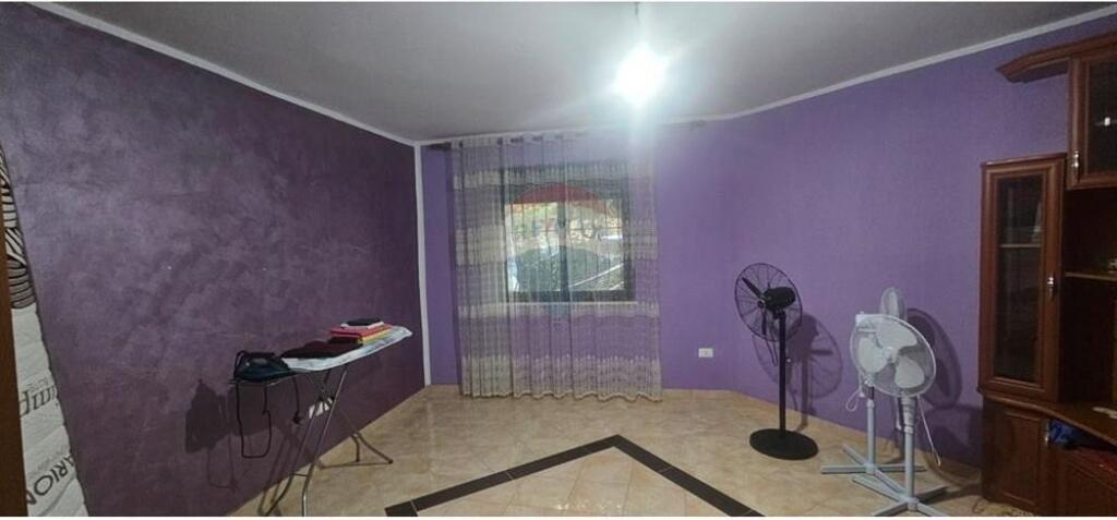 Apartament - Për Shitje - Rruga Ali Demi, Tiranë