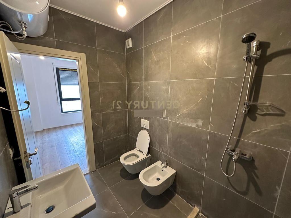 APARTAMENT 2 + 1 + 2 + POST PARKIMI NE KINOSTUDIO