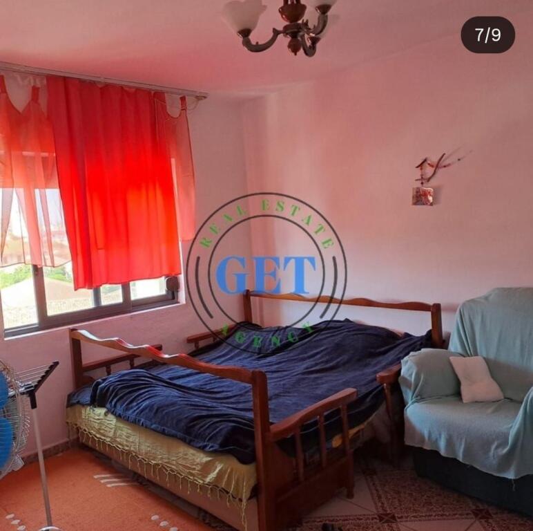 Shitet apartament 2+1,pak m nga shetitorja”Josif Budo”,Kavaje