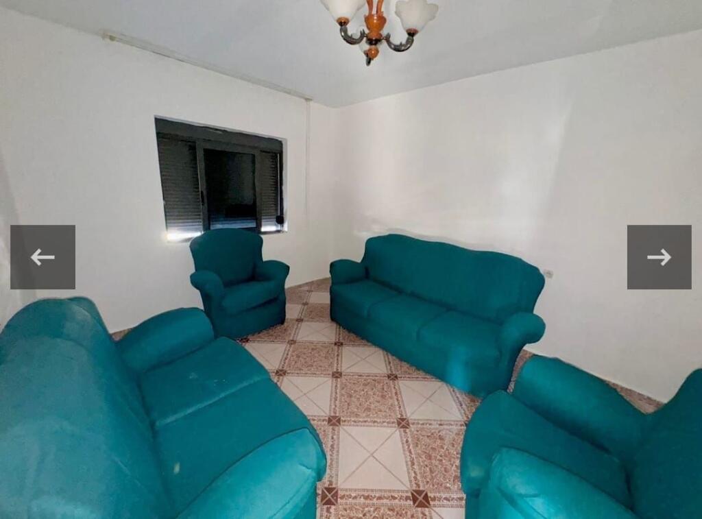 Shitet apartament 2+1,pak m nga shetitorja”Josif Budo”,Kavaje