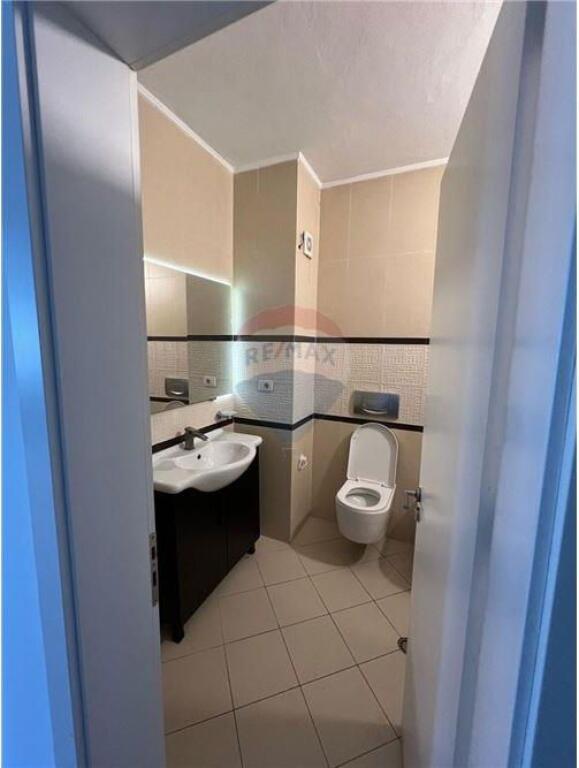 Apartament - Për Qira - Rruga Teodor Keko, Tiranë