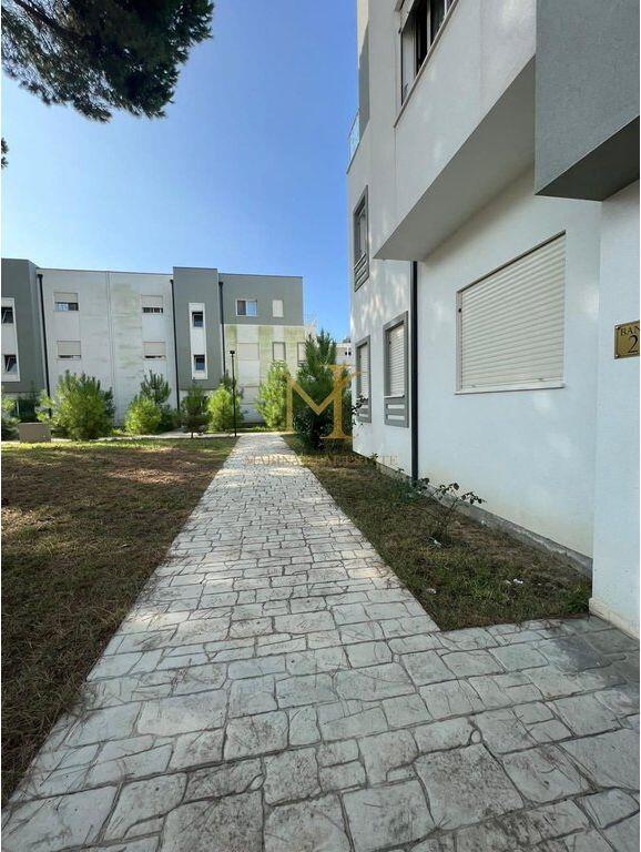 SUPER APARTMENT 2+1+2 FOR SALE WITH PARKING SPOT AT "PERLA RESORT" LALZ BAY