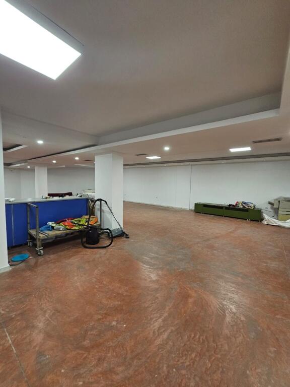 Magazine me qira tek Rruga Jordan Misja