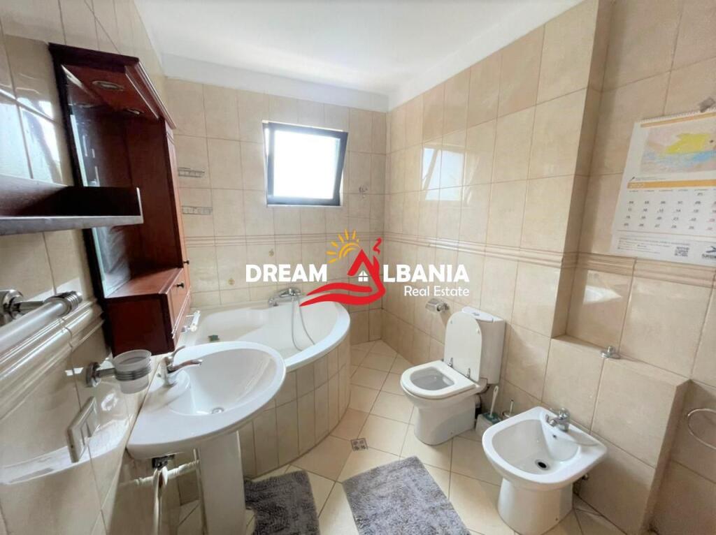 Jepet me qera apartament 2+1 tek Liqeni i Tiranes prane Stadiumit Air Albania (ID 42214356)