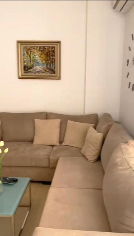 🏢Kompleksi Prestige prane Institutit Harry Fultz jepet me qera apartament 2+1+post parkimi ,i mobiluar.60,000Leke