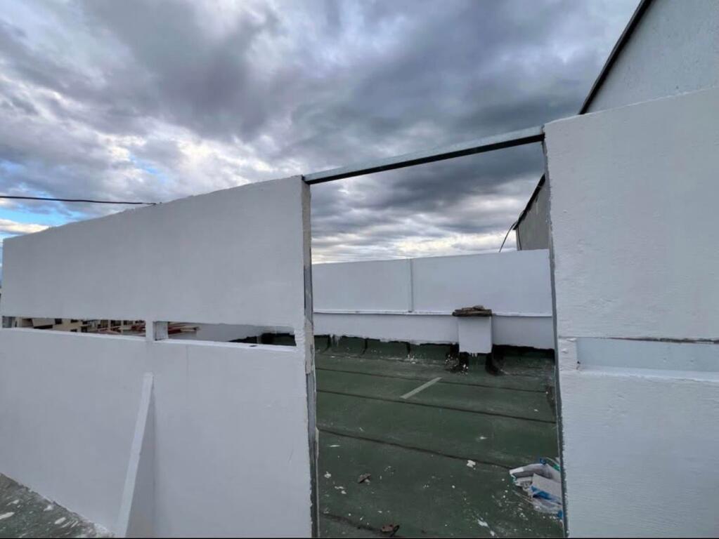 GAS STOVE FOR SALE 55,000€ NEGOTIABLE