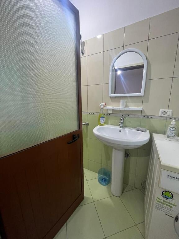 For sale, 2+1 Apartment, Poligrafiku, Tirane