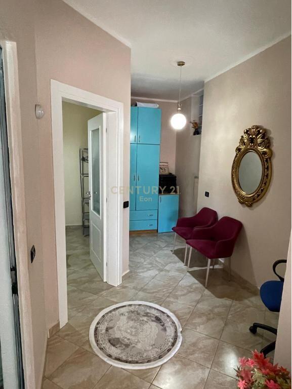 JEPET ME QIRA APARTAMENT 2+1+2 NE DURRES !