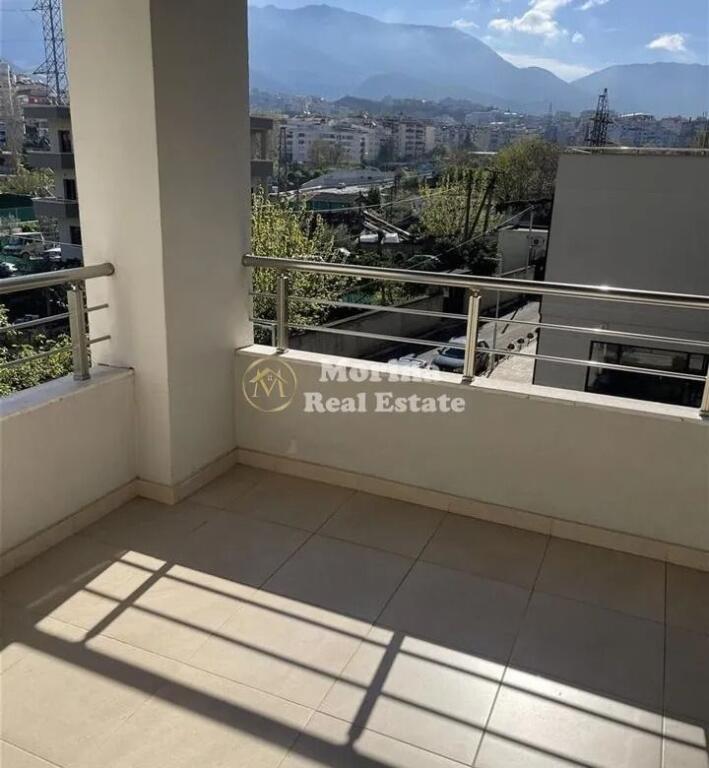Qera, Apartament 3+1, Kinostudio, 850 euro/muaj