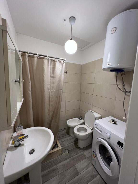 Jepet me qira apartament 2+1+2