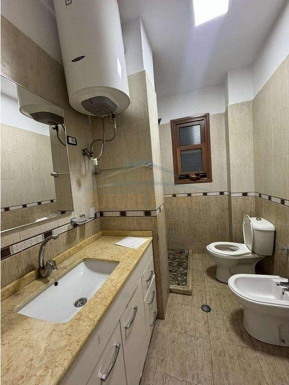 Qera, Apartament 2+1, Rruga 5 Maji, Tiranë