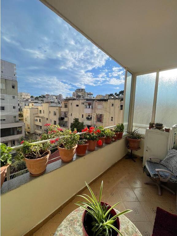 JEPET ME QIRA APARTAMENT 2+1+2 NE DURRES !