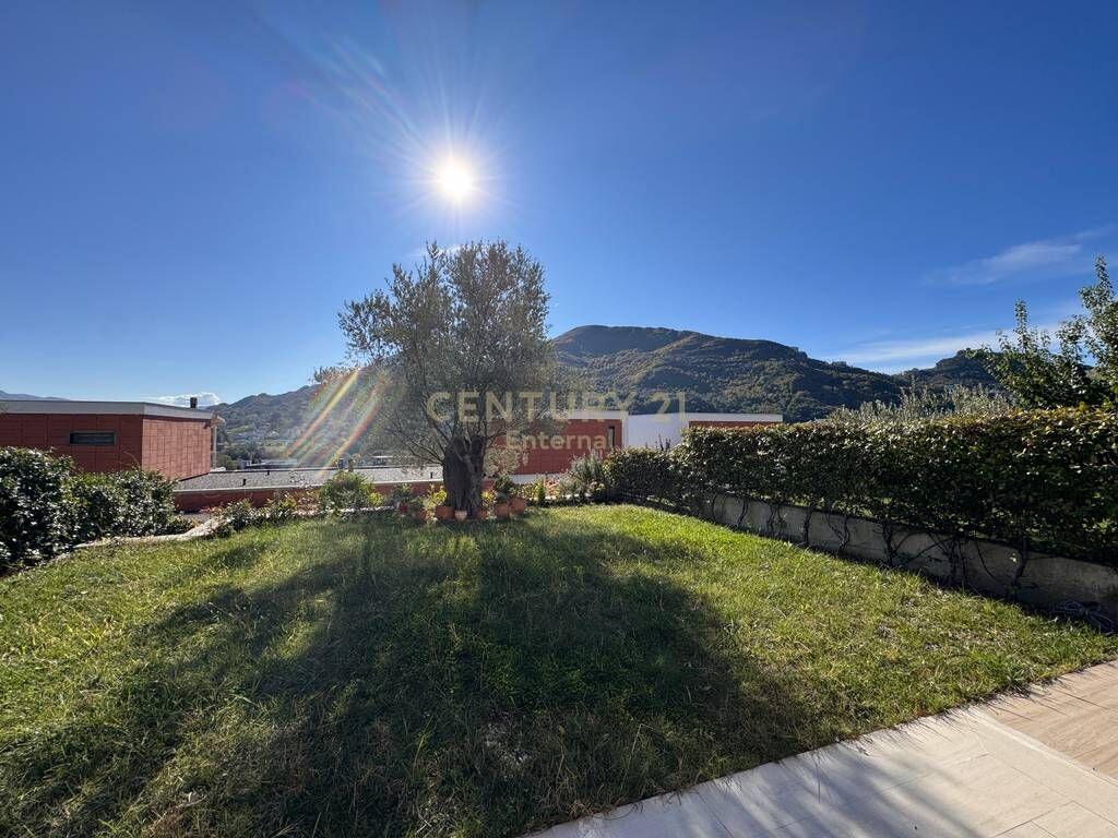 Vilë 3 - kateshe me qira ne kompleksin 'Olive Grove', Mullet, 5 min larg TEG 2,500 € /Muaj