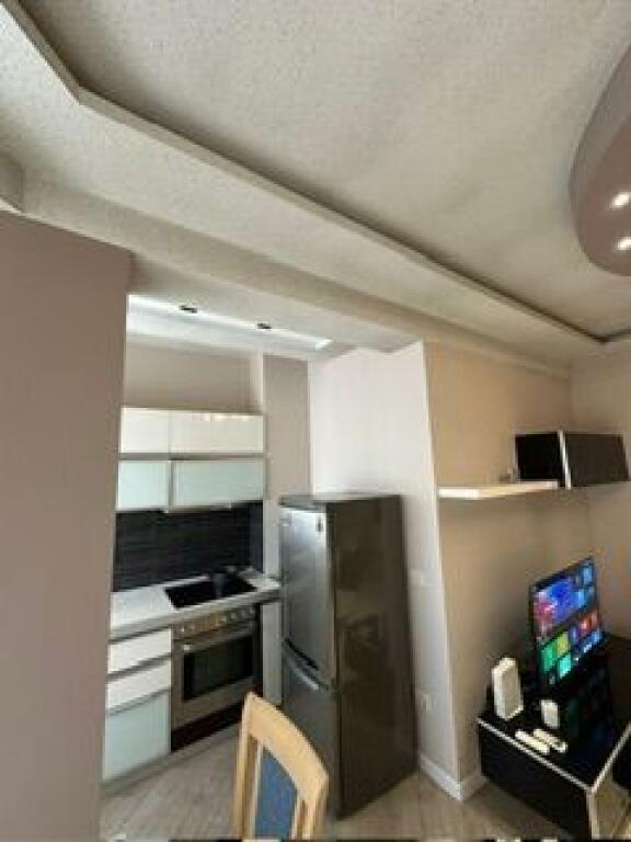 Jepet apartament 1+1 Te kristali I mir mobiluar