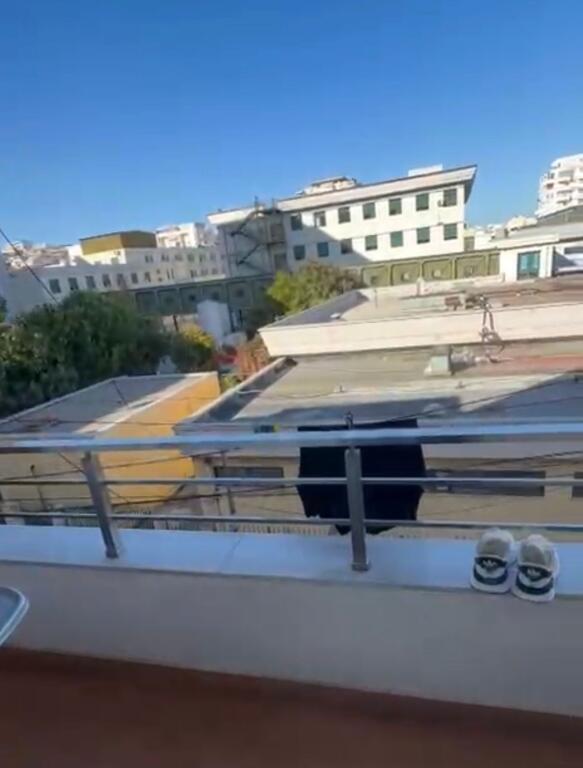 QERA 1+1+BALLKON ILIR SHANI SPITALI KATI 2 ME ASHENSOR  PER AFATGJATE JEPER PER CIFT