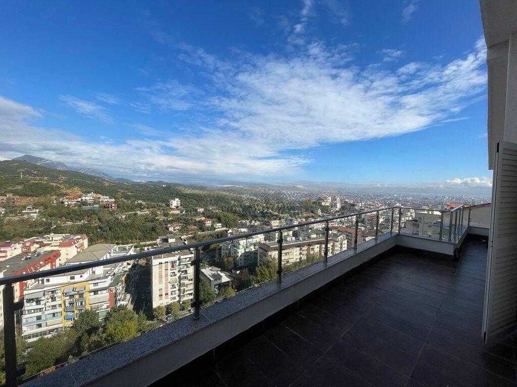 WE SELL DUPLEX 3+1+2 IN FRESK! 190,000 €