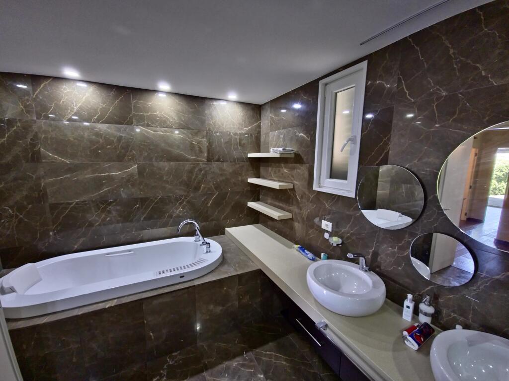 Villa for rent in Long Hill Residence