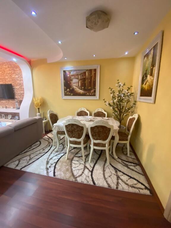 🏡 APPARTAMENTO IN VENDITA 2+2+2 VERANDA – VIA PETI, LAGO ASCIUTTO