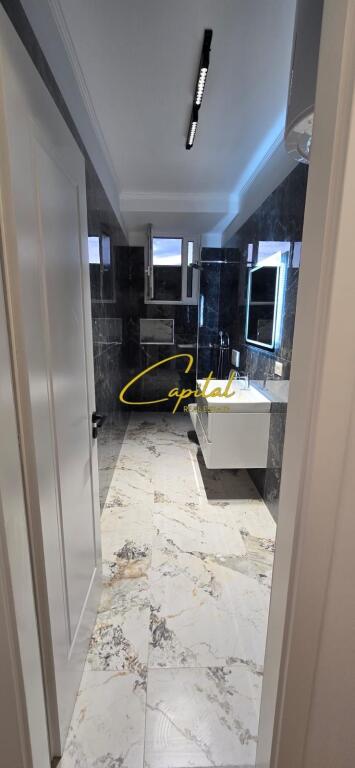 VENDESI APPARTAMENTO 2+1+2 PROCURA DI TIRANA 218.000 EURO