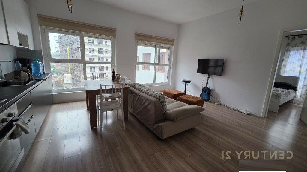 Jepet  apartament 2+1 ne Mangalem, Ali Demi