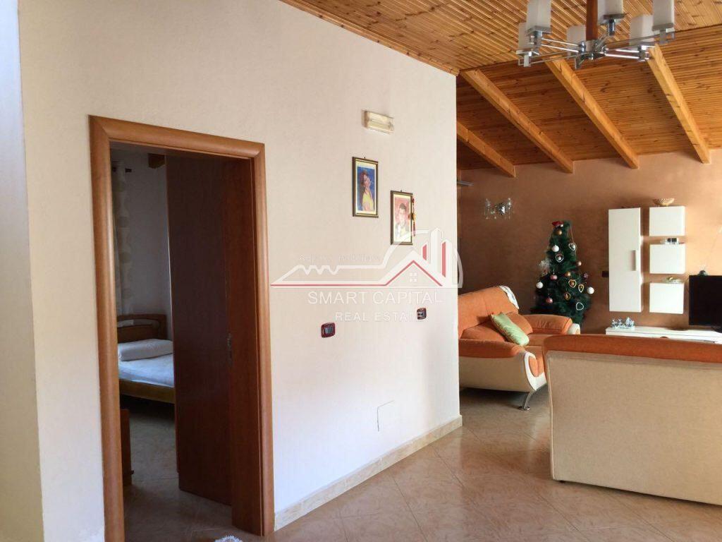 APPARTAMENTO 3+1+2 IN VENDITA VICINO AL PORTO, VLORE!