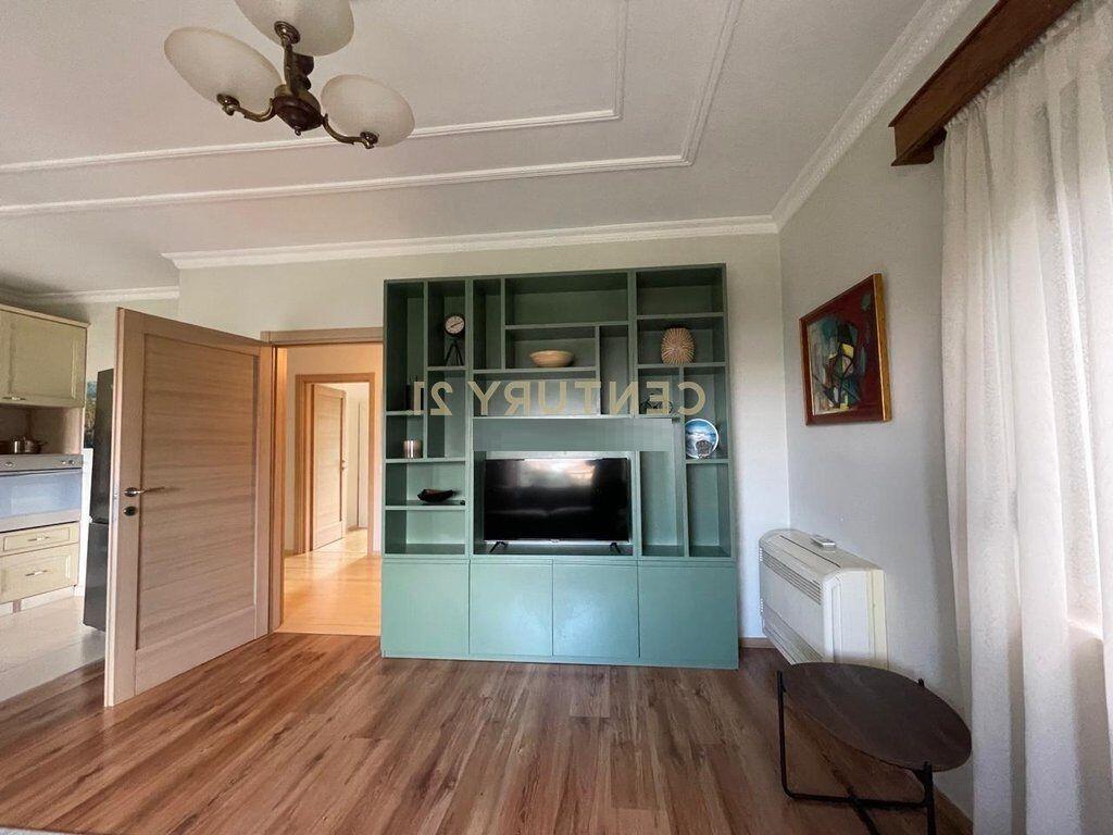 JEPET ME QIRA KATI I TRETE I NJE VILE 4-KATESHE NE MJULL- BATHORE