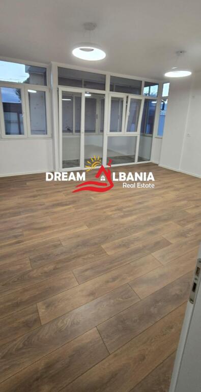 Appartamento 2+1+2WC in Vendita Dentro la Piccola Circonvallazione, Vicino alla Procura di Tirana (ID 41212102)