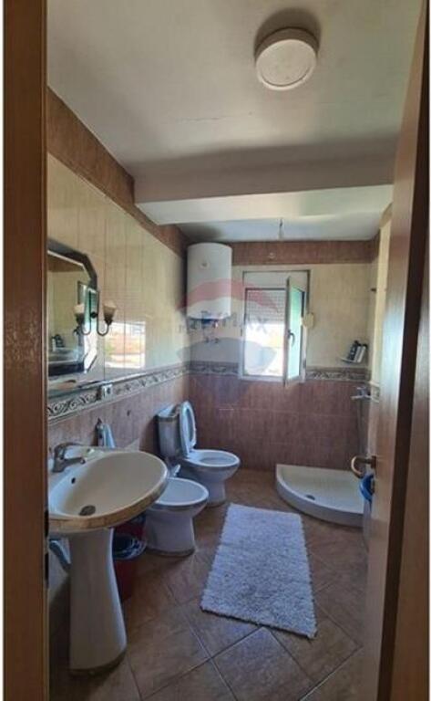 Apartament - Për Shitje - Materniteti i Ri, Tiranë (ID: 530191025-229)