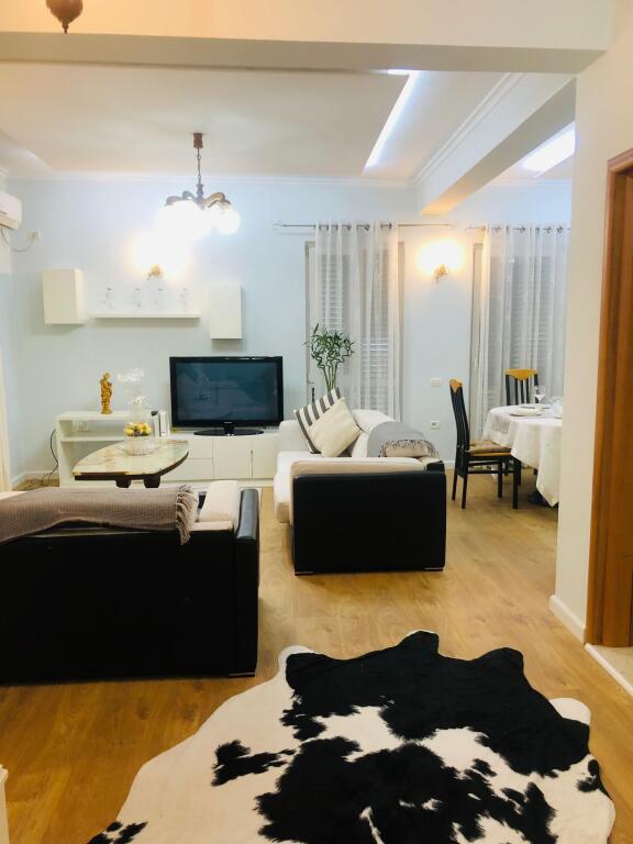 Apartament me Qira tek Rr. Durrsit