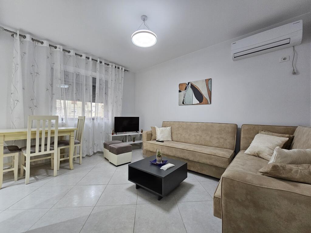 Apartament 1+1 per qera tek Shkolla e Baletit!