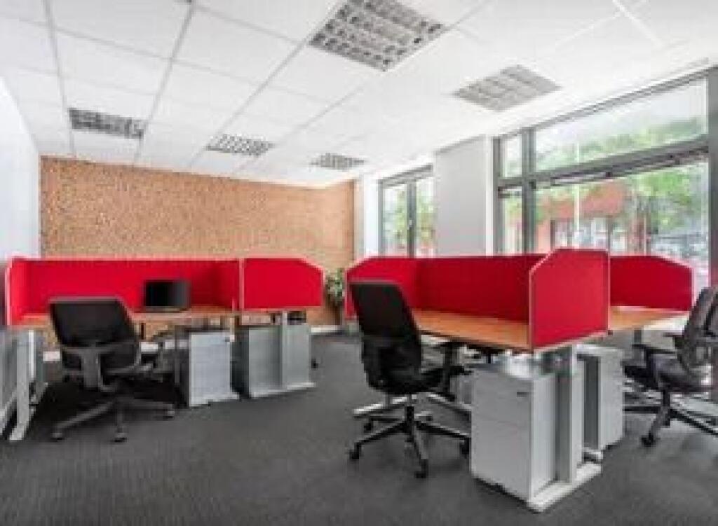 Ufficio in Affitto a Bllok (ID BZ2351) Tirana.