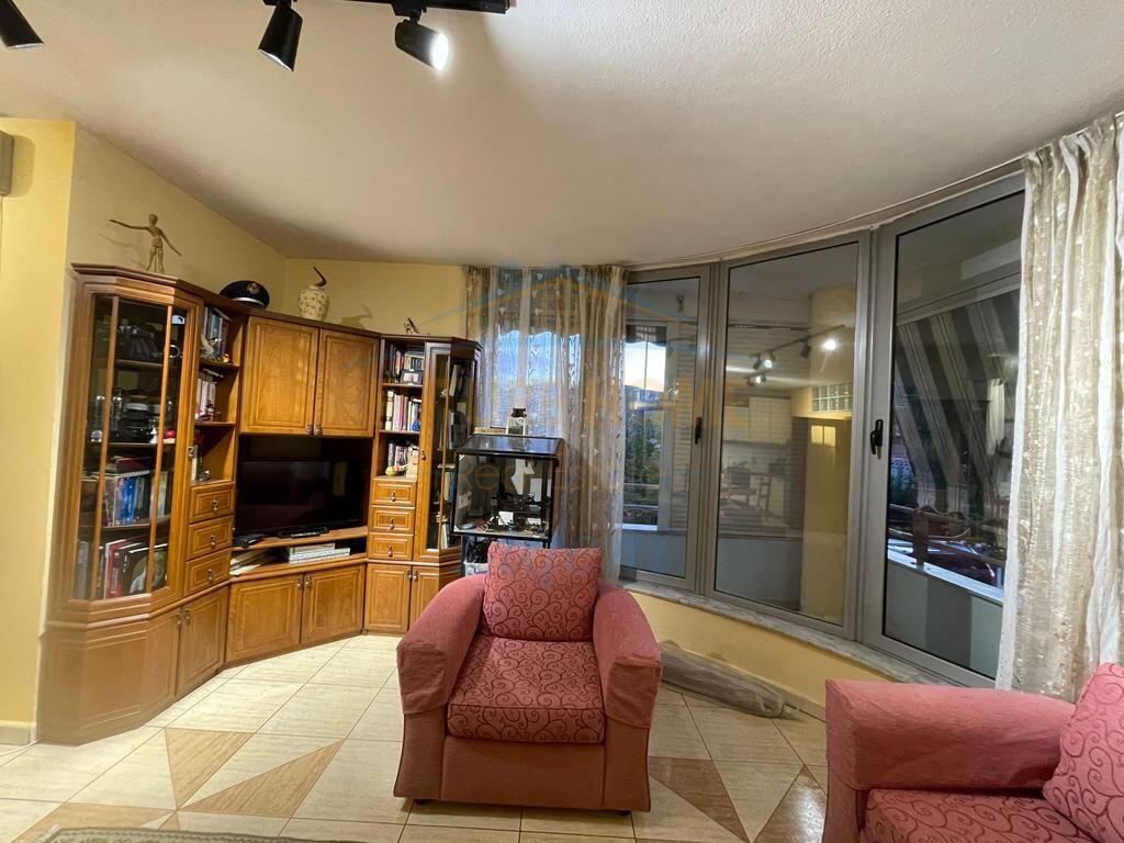 Qera, Apartament 1+1, Rruga e Kosovareve, Tirane.