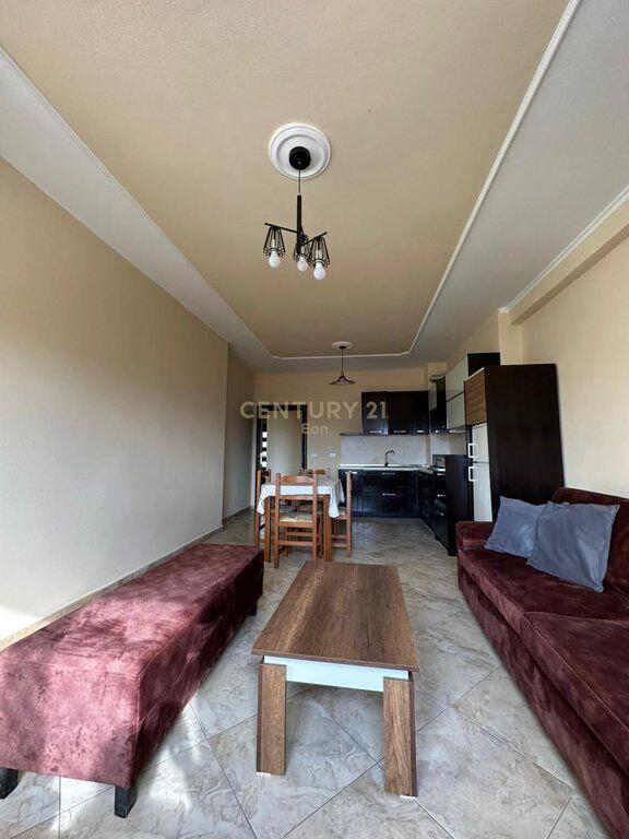 AFFITTASI APPARTAMENTO 3+1+2+GARAGE, VICINO A ISH-URT, DURRES !