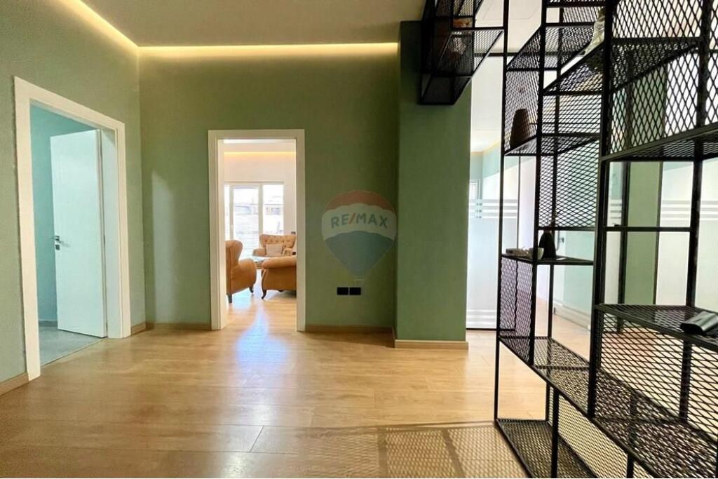 Njesi Komerciale per qira tek Liqeni i Thate!