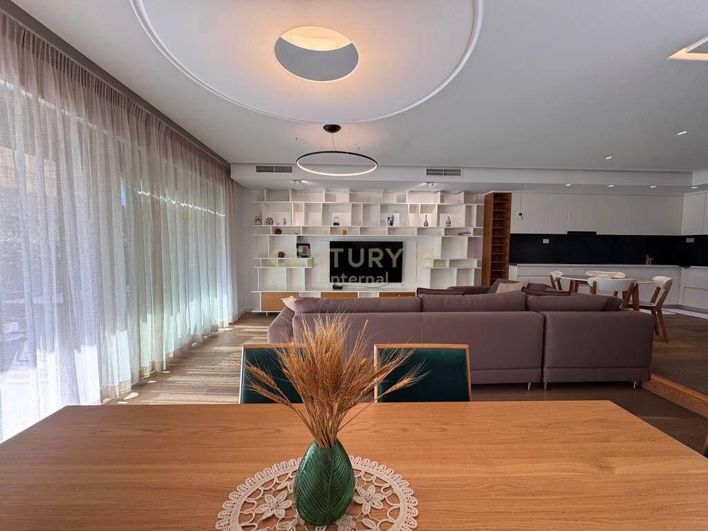 Vilë 3 - kateshe me qira ne kompleksin 'Olive Grove', Mullet, 5 min larg TEG 2,500 € /Muaj