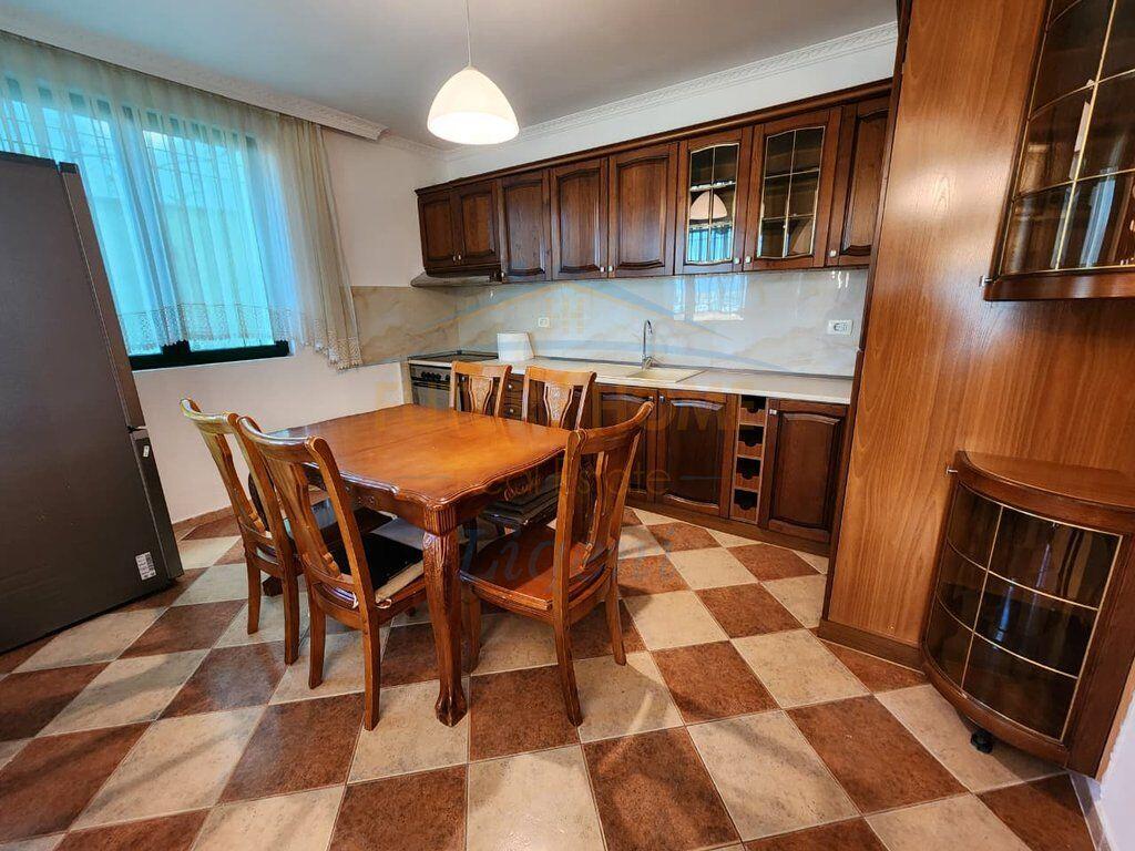 Qera, Shtepi Private, Misto Mame, Tirane.