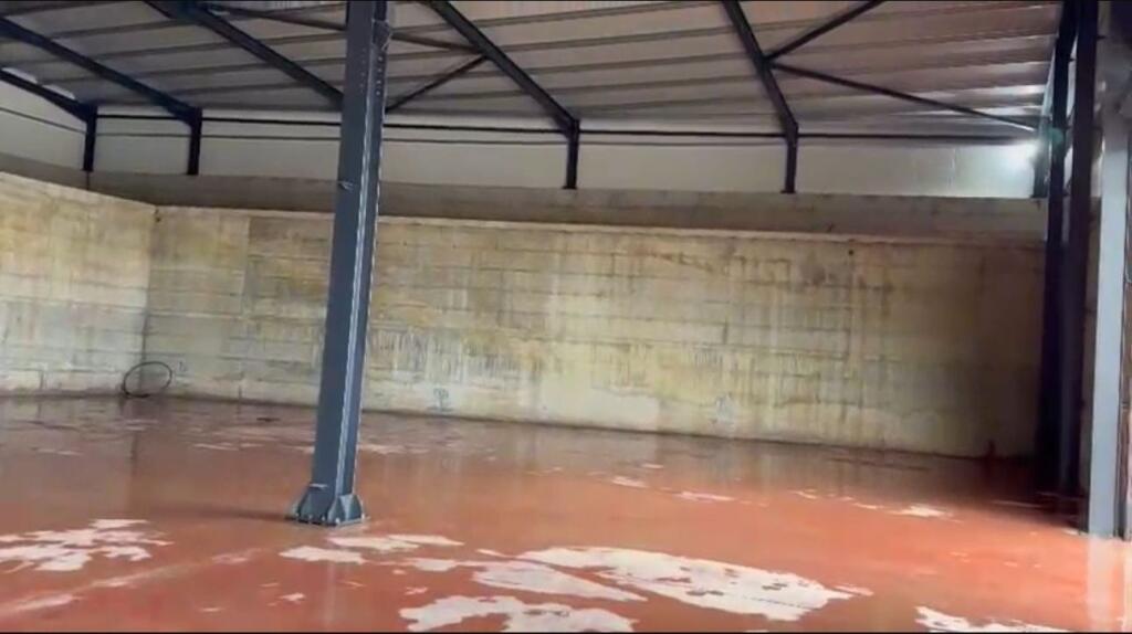 WAREHOUSE FOR RENT ON THE TIRANA - DURRES HIGHWAY