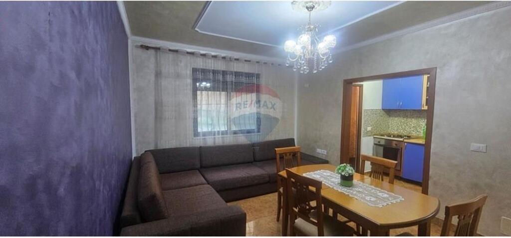 Apartament - Për Shitje - Rruga Ali Demi, Tiranë
