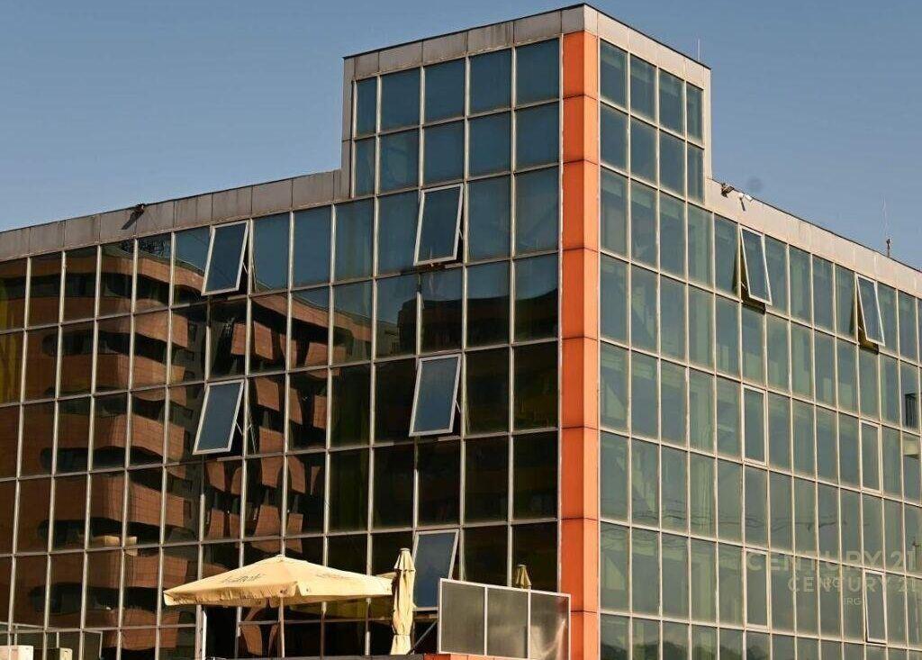 Jepet me qira godinë biznesi në Unazën e Re, pranë Green City!