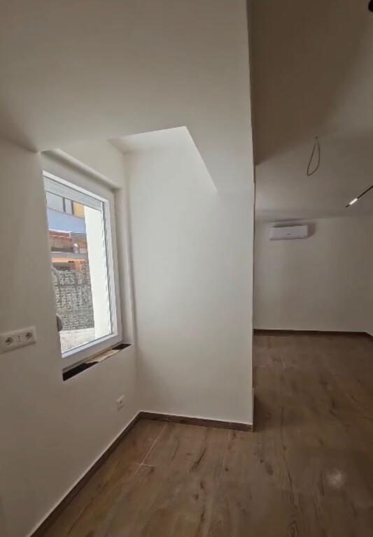 Apartment for rent 1+1 in Xhamllik