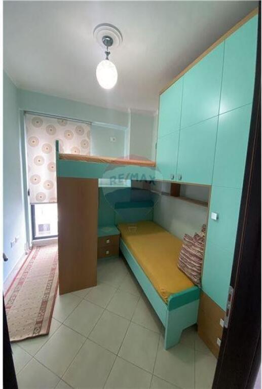 Jepet me qira 2+1 tek Kompleksi Delijorgji!