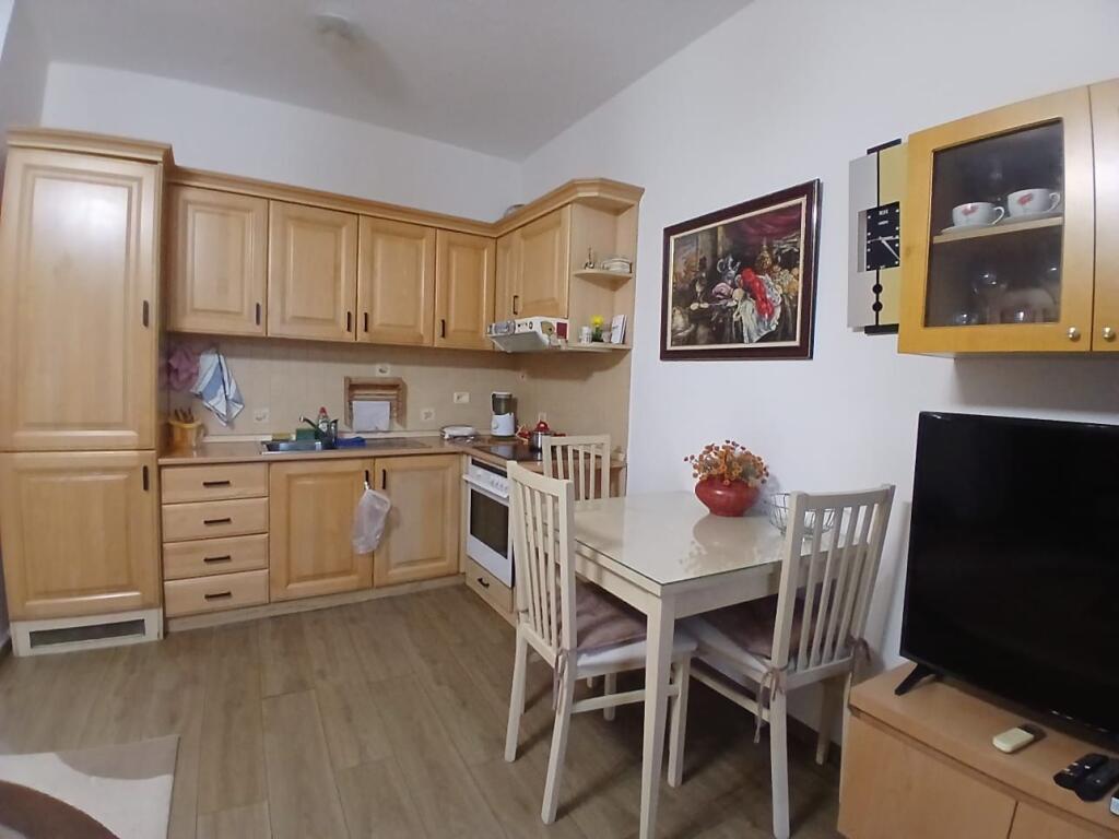 Jepet Me Qera Apartament 2+1+1 Ballkon