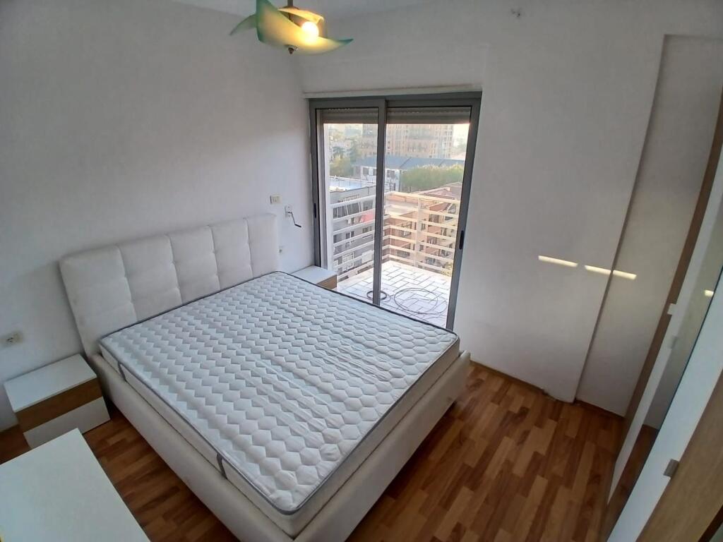 Jepet Me Qera Apartament 2+1+1 Ballkon